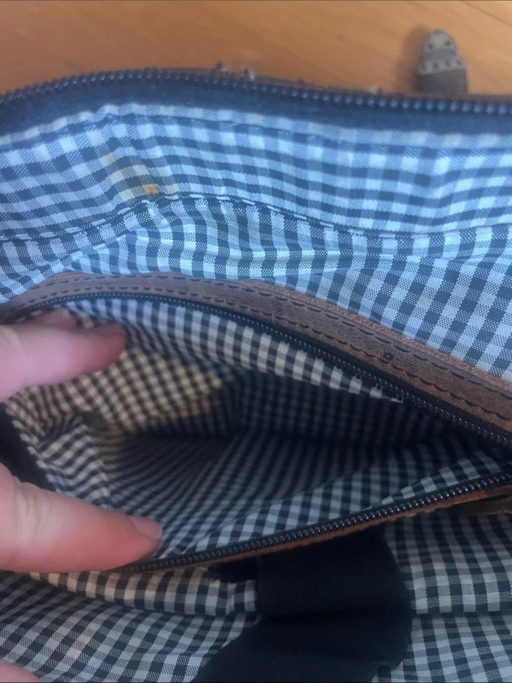 Beautiful Vintage Brown Leather computer bag; clasp is worn & slips out (OL3)